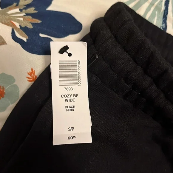 Aritzia TNA NWT Wide leg sweatpants - Picture 3 of 4